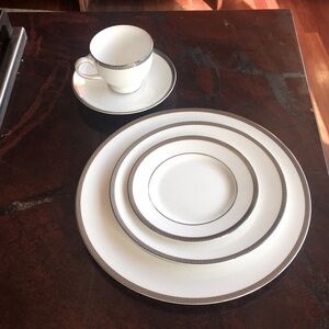 “Wedgwood Madrid” place setting & tea cup & saucer